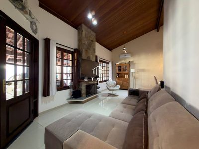 Casa, 3 quartos, 191 m² - Foto 2