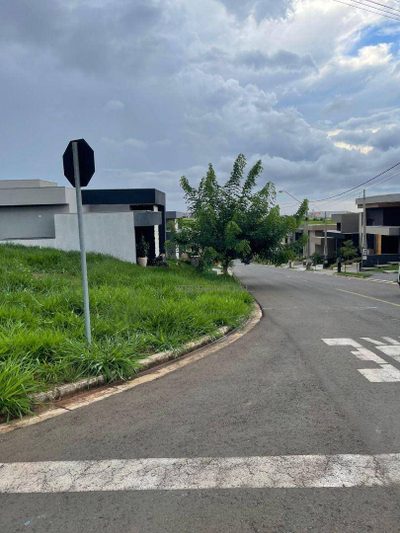 Loteamento e Condomínio, 266 m² - Foto 2