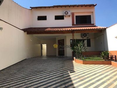 Sobrado, 3 quartos, 195 m² - Foto 1