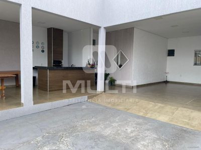 Casa, 3 quartos, 197 m² - Foto 3
