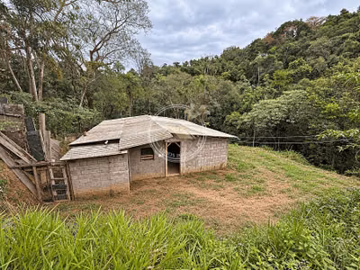 Chácara, 2 quartos, 1300 m² - Foto 1