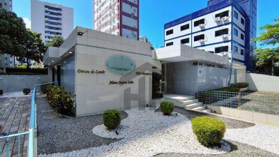 Casa, 10 quartos, 252 m² - Foto 1