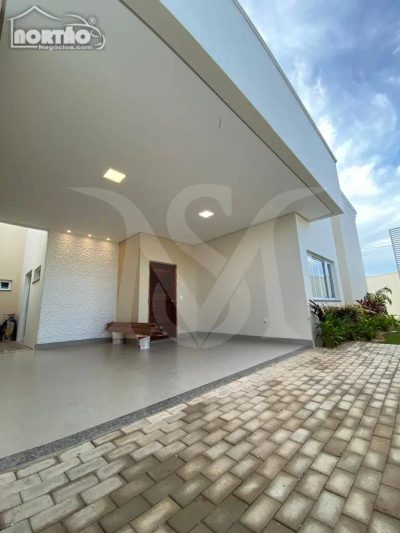 Casa, 3 quartos, 131 m² - Foto 1