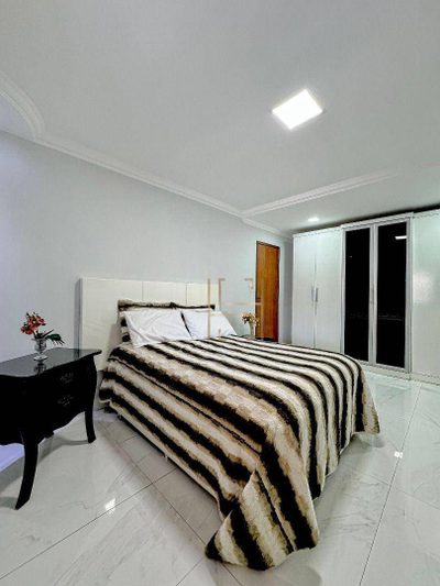 Casa, 3 quartos, 200 m² - Foto 2