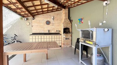 Casa, 3 quartos, 244 m² - Foto 2