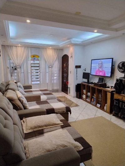 Casa, 3 quartos, 188 m² - Foto 1