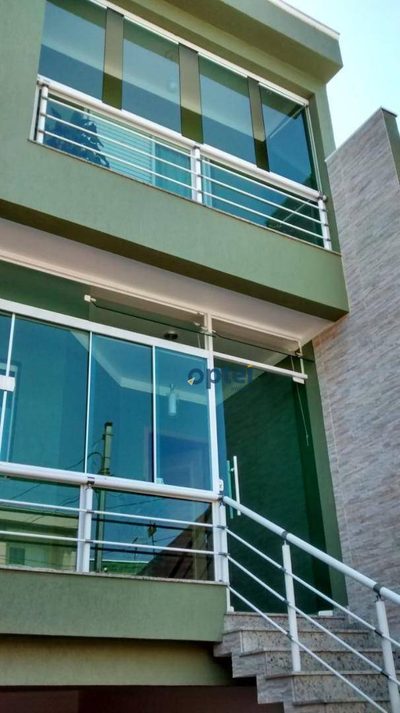Sobrado, 3 quartos, 215 m² - Foto 1