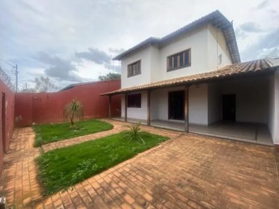 Casa, 4 quartos, 360 m² - Foto 1