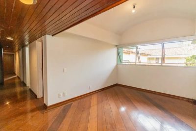 Casa, 3 quartos, 438 m² - Foto 1