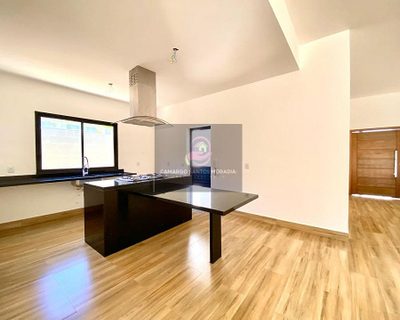 Casa, 3 quartos, 245 m² - Foto 4