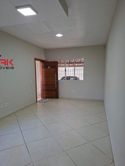 Casa, 3 quartos, 180 m² - Foto 1