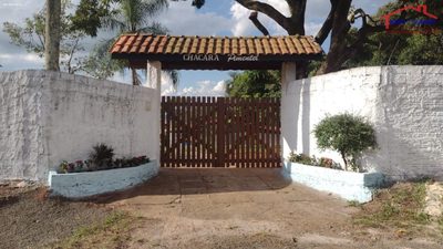 Chácara, 3 quartos, 2452 m² - Foto 1