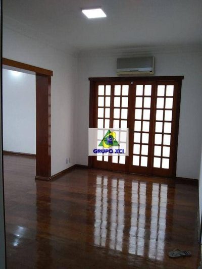 Casa, 3 quartos, 219 m² - Foto 4