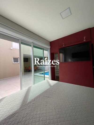 Casa, 4 quartos, 210 m² - Foto 2