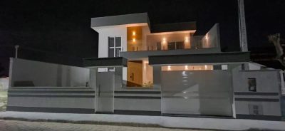 Casa, 4 quartos, 258 m² - Foto 1