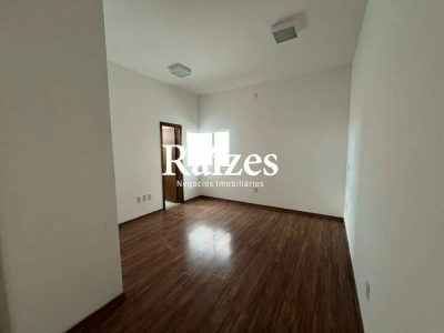 Casa, 3 quartos, 240 m² - Foto 4