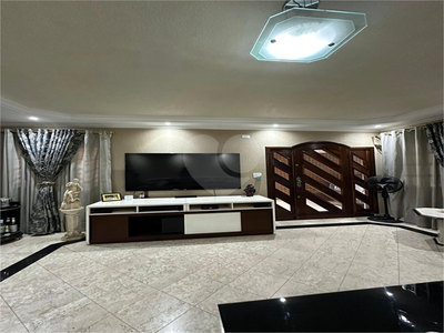 Sobrado, 3 quartos, 438 m² - Foto 2