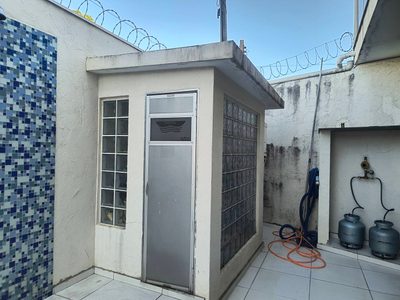 Sobrado, 3 quartos, 246 m² - Foto 2