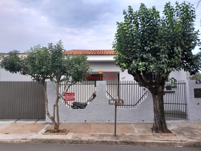 Casa, 3 quartos, 181 m² - Foto 1