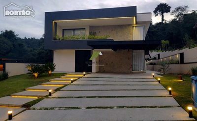 Casa, 6 quartos, 488 m² - Foto 1