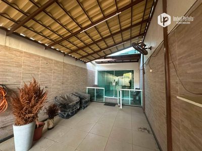 Casa, 5 quartos, 180 m² - Foto 1
