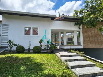 Casa, 3 quartos, 302 m² - Foto 1