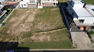 Loteamento e Condomínio, 523 m² - Foto 1
