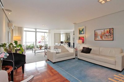 Apartamento, 3 quartos, 210 m² - Foto 1