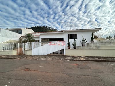 Casa, 4 quartos, 556 m² - Foto 1