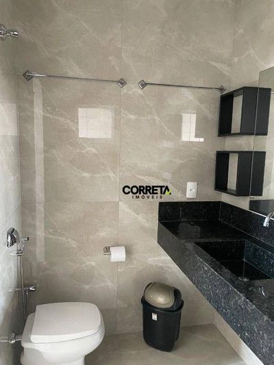 Casa, 3 quartos, 244 m² - Foto 2