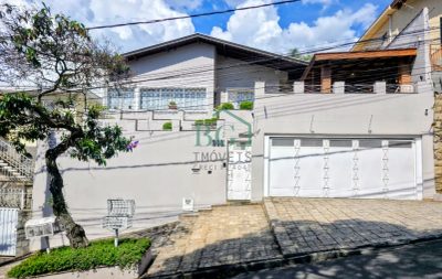 Casa, 4 quartos, 262 m² - Foto 1