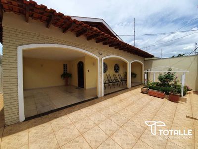 Casa, 3 quartos, 265 m² - Foto 1