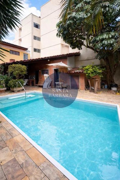 Casa, 4 quartos, 390 m² - Foto 1