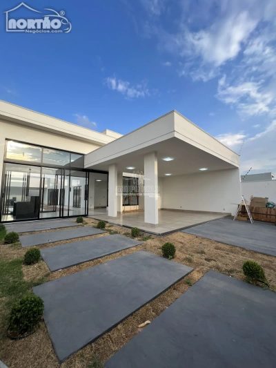 Casa, 5 quartos, 220 m² - Foto 3