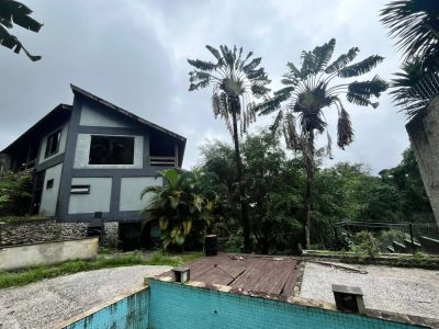 Casa, 6 quartos, 849 m² - Foto 1