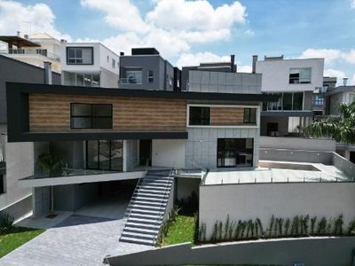 Sobrado, 8 quartos, 360 m² - Foto 1