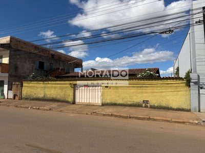 Casa, 3 quartos, 193 m² - Foto 1