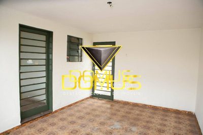 Casa, 2 quartos, 76 m² - Foto 1