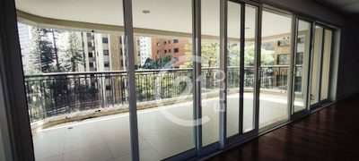 Apartamento, 3 quartos, 228 m² - Foto 2