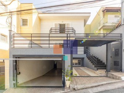 Sobrado, 3 quartos, 240 m² - Foto 1