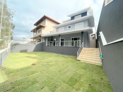 Casa, 4 quartos, 230 m² - Foto 1