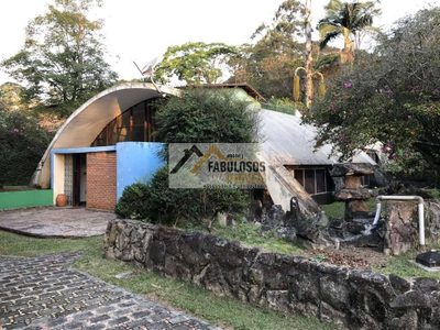 Casa, 4 quartos, 253 m² - Foto 1
