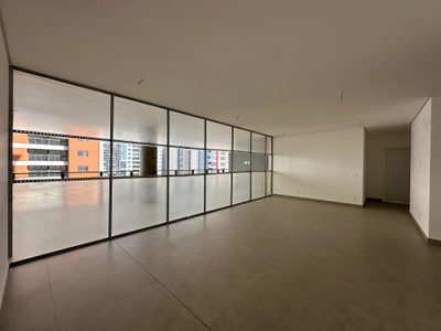 Apartamento, 3 quartos, 195 m² - Foto 1