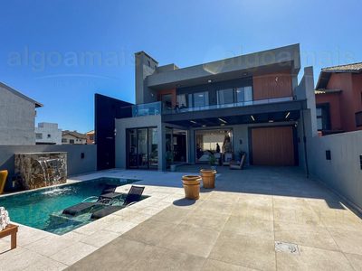 Sobrado, 4 quartos, 274 m² - Foto 1