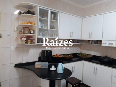 Casa, 3 quartos, 245 m² - Foto 2