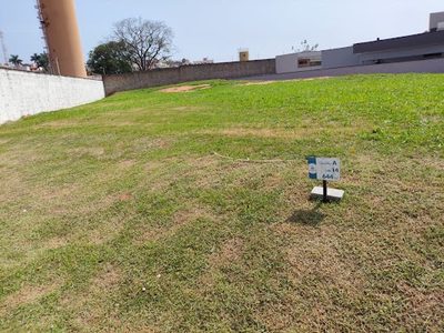 Loteamento e Condomínio, 644 m² - Foto 2