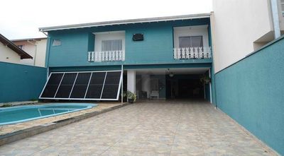 Casa, 2 quartos, 200 m² - Foto 1