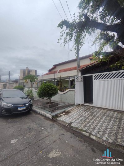 Casa, 5 quartos, 219 m² - Foto 1