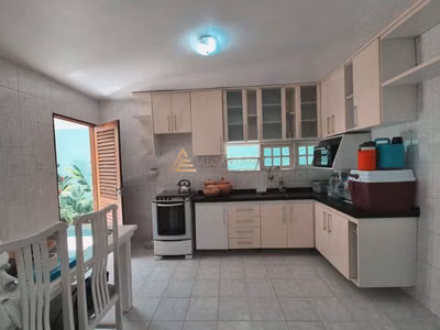 Casa, 4 quartos, 200 m² - Foto 4