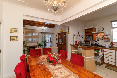 Casa, 4 quartos, 180 m² - Foto 1